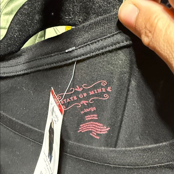 Black Graphic T-Shirt with Red Pizza Design stare of kind xl - Picture 3 of 4